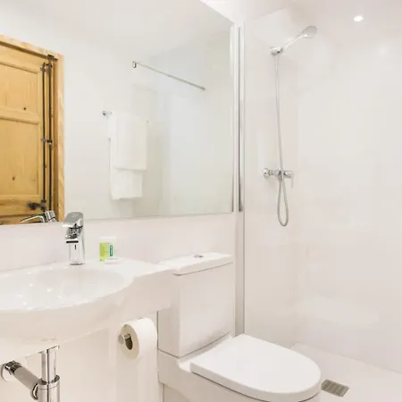 Bcnstop Sagrada Familia Hotel apartamentowy 4*