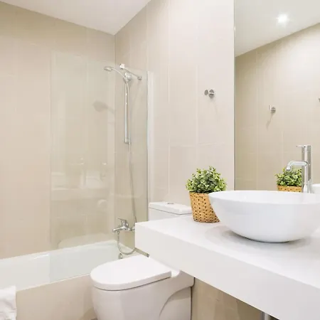 Bcnstop Sagrada Familia Hotel apartamentowy 4*