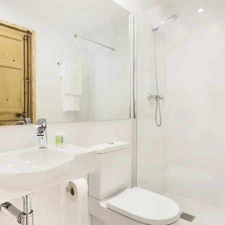 Bcnstop Sagrada Familia Aparthotel 3*